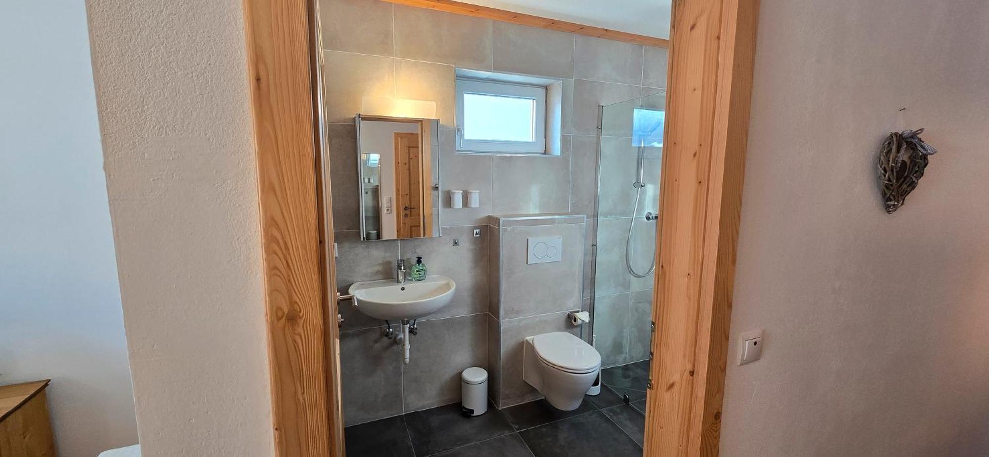 Haus Auszeit Bed & Breakfast Wenns Eksteriør bilde