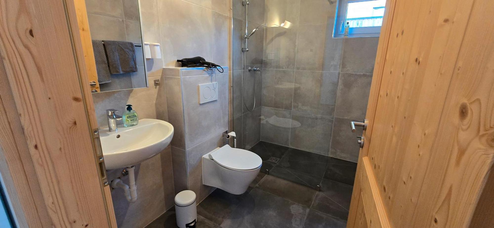 Haus Auszeit Bed & Breakfast Wenns Eksteriør bilde